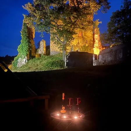 Πανσιόν Castello Nucetto